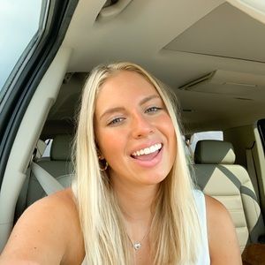 Meet your Posher, Maddie